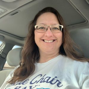 Meet your Posher, Laurie